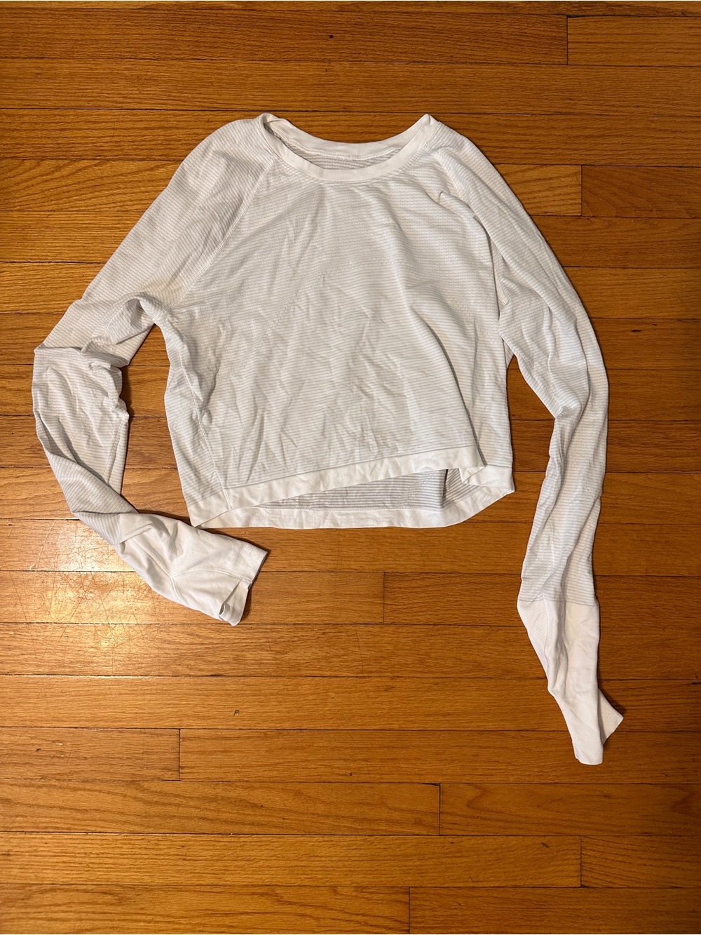 lululemon swiftly White Cropped shirt